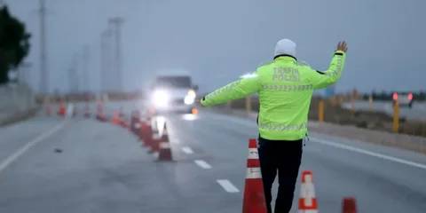 Araç sahipleri bu habere dikkat! Güvenlik ekipmanları güncellendi, işte bulunması zorunlu araç- gereçler 11